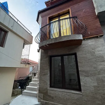 дияна Apartment